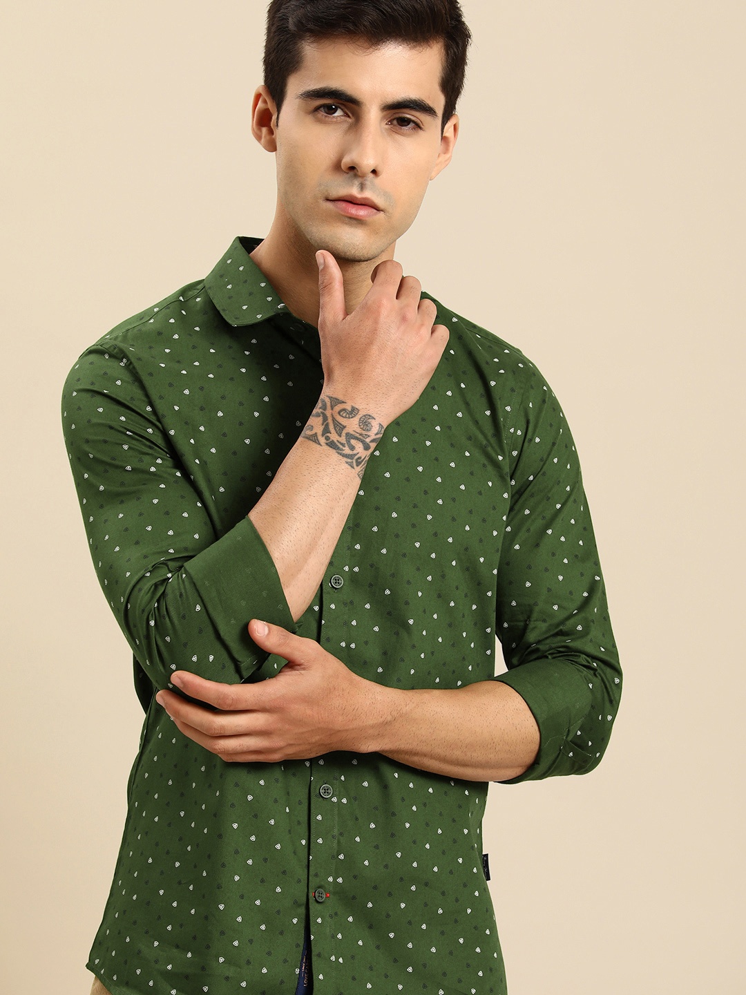 

Being Human Men Green & White Slim Fit Printed Casual Shirt