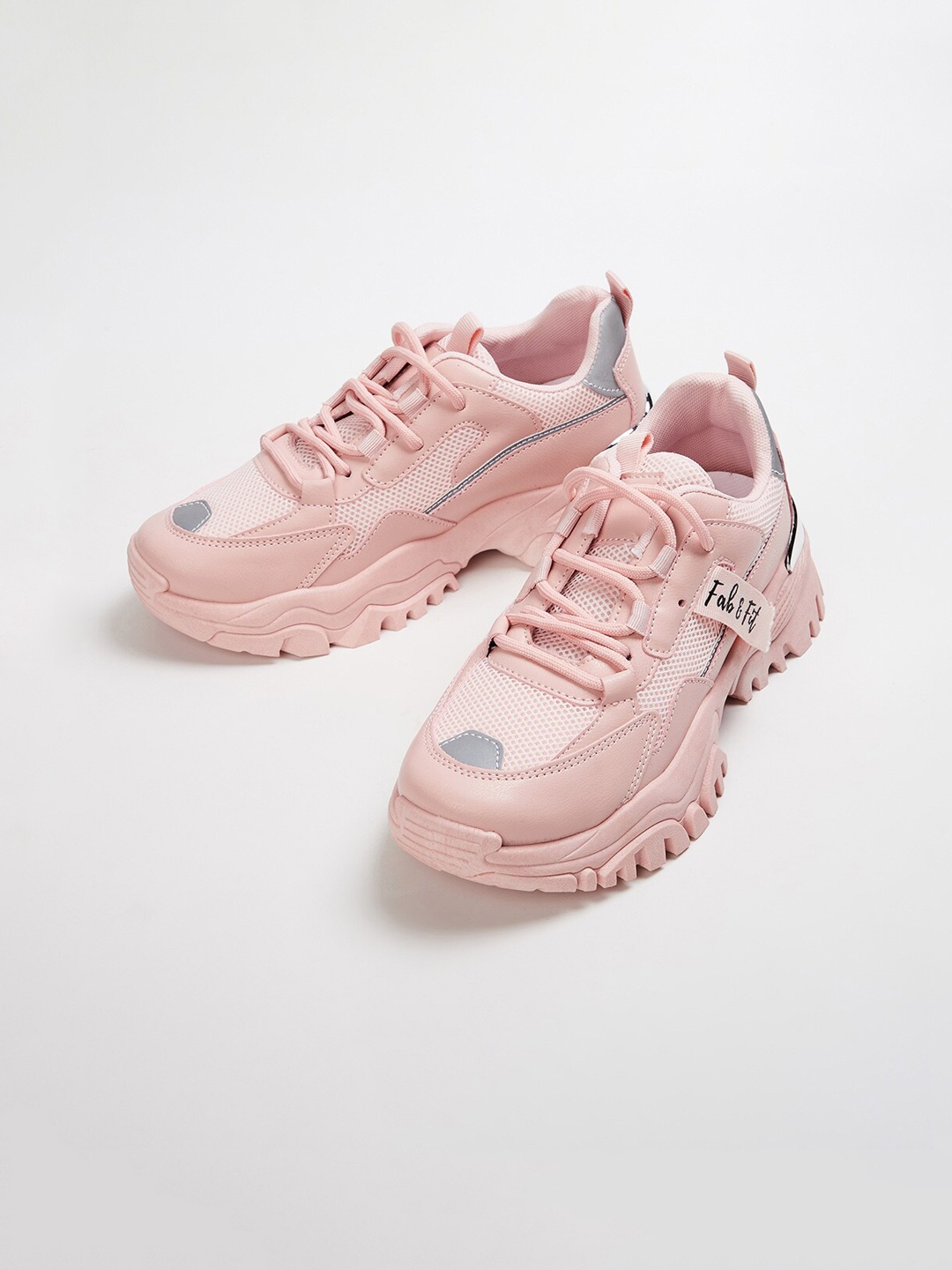 

Ginger by Lifestyle Women Pink Printed Sneakers