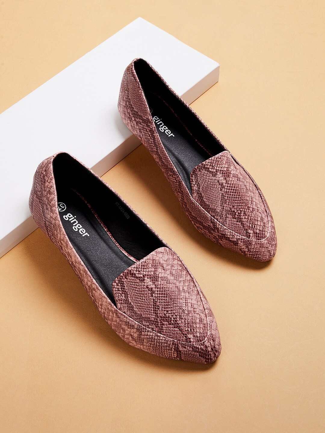 

Ginger by Lifestyle Women Pink Woven Design Slip-On Sneakers