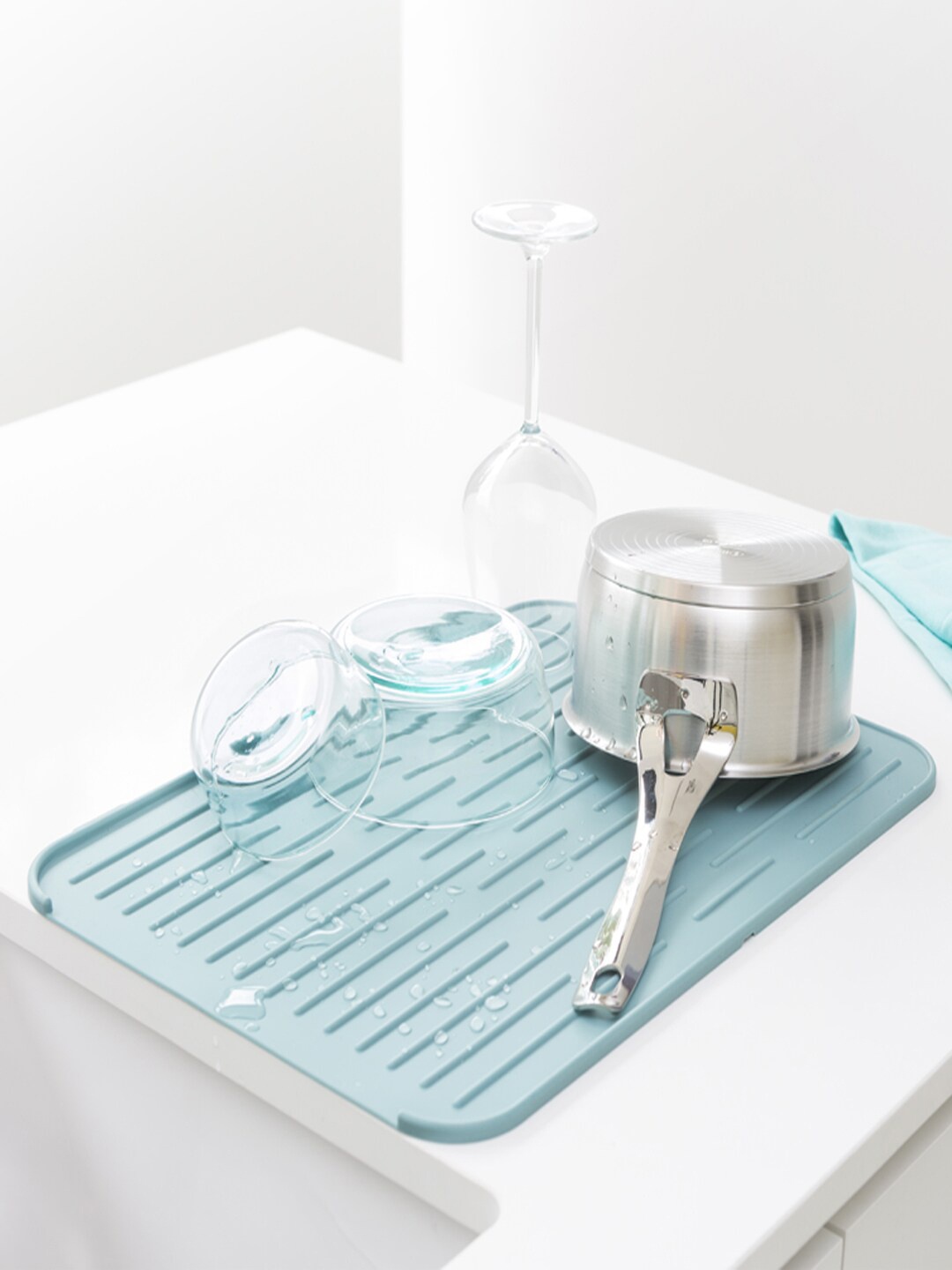 

Brabantia Blue Textured Silicone Dish Drying Mat