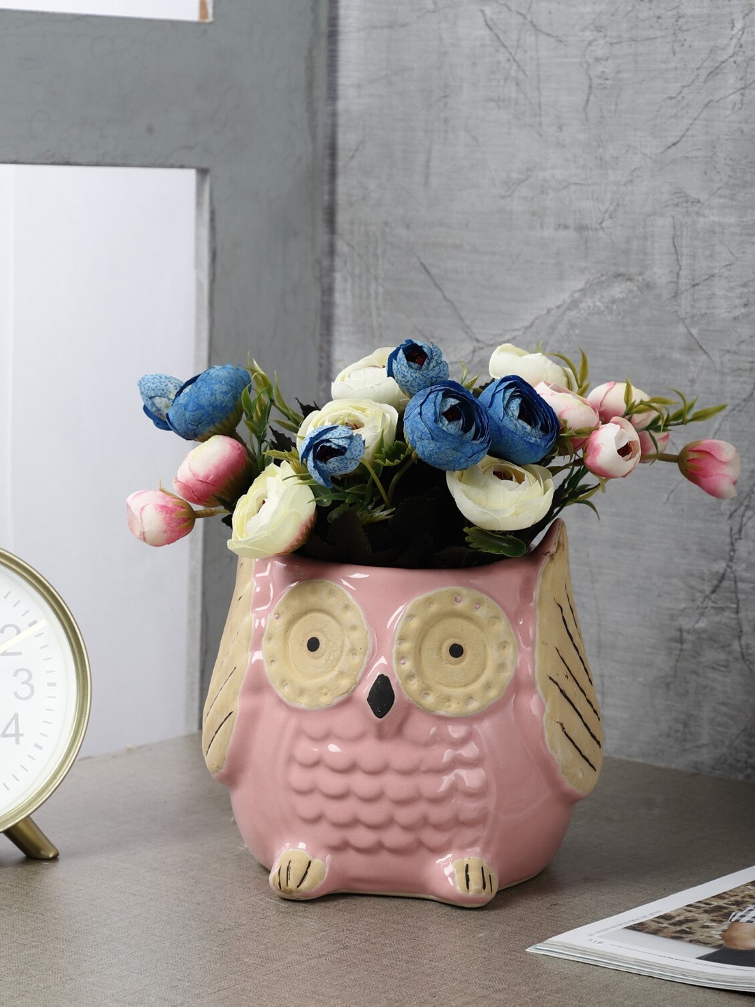 

The Decor Mart Pink & Beige Textured Ceramic Planter