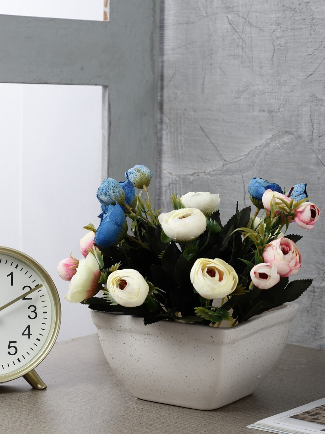

The Decor Mart White Textured Ceramic Planter