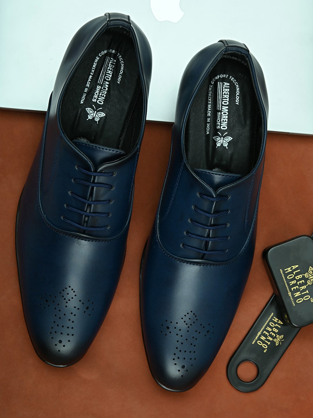 

ALBERTO MORENO Men Blue Solid Formal Oxfords