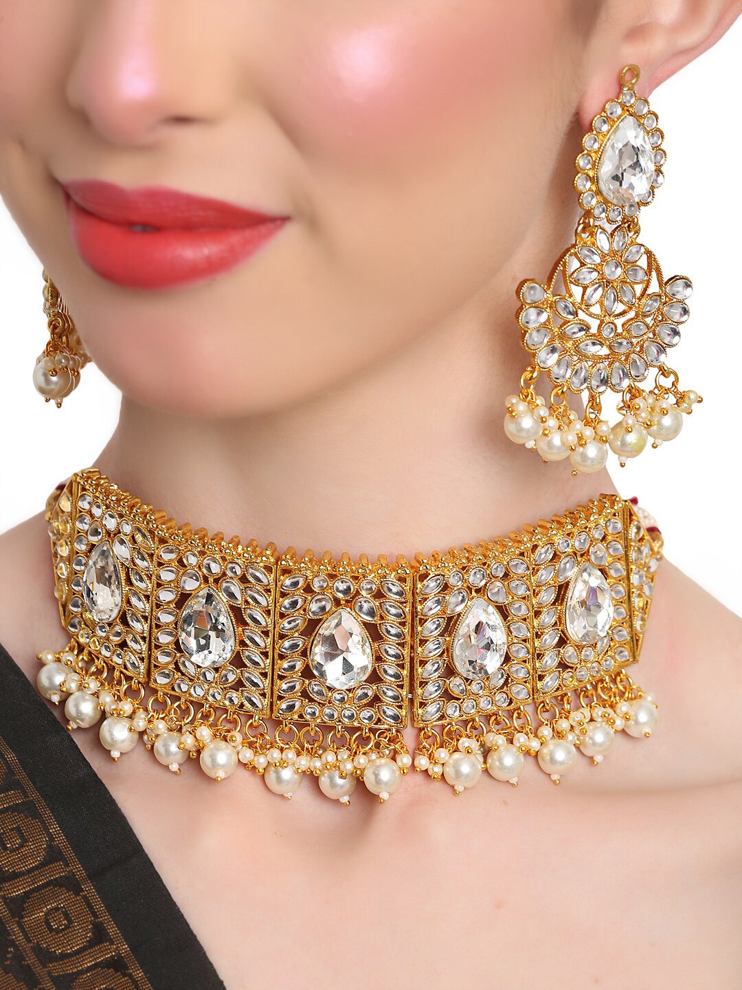 

Shining Diva Gold-Plated White Kundan-Studded & Beaded Jewellery Set