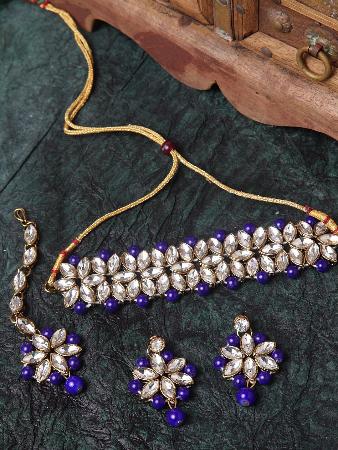 

Shining Diva Gold-Plated Blue & White Kundan-Studded & Beaded Jewellery Set