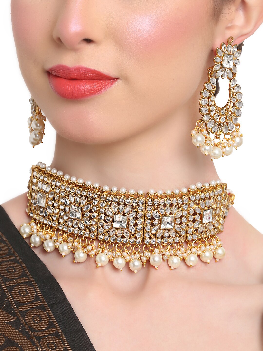 

Shining Diva Gold-Plated White Kundan-Studded & Beaded Jewellery Set