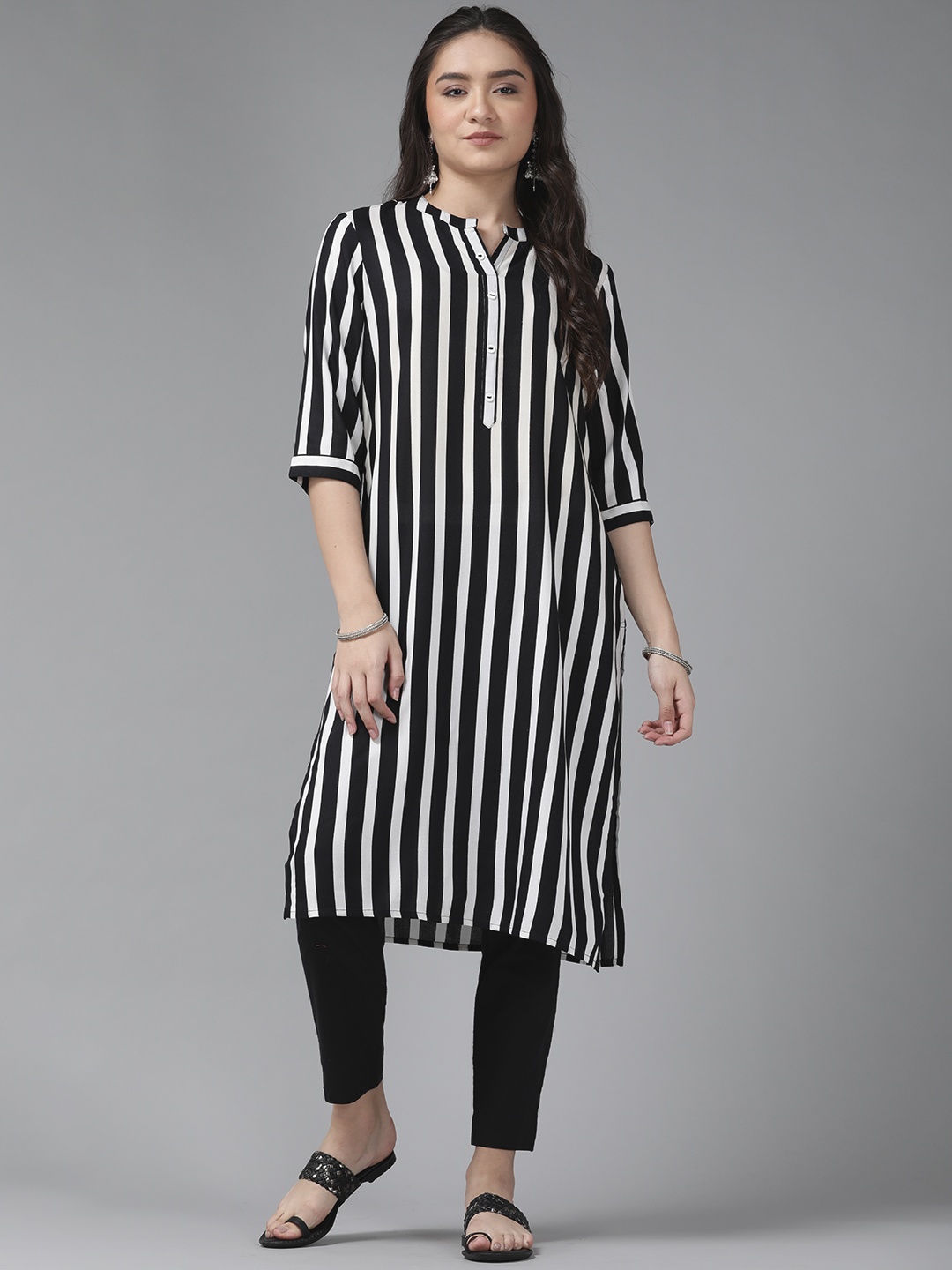 

ANMI Women Black & White Striped Kurta