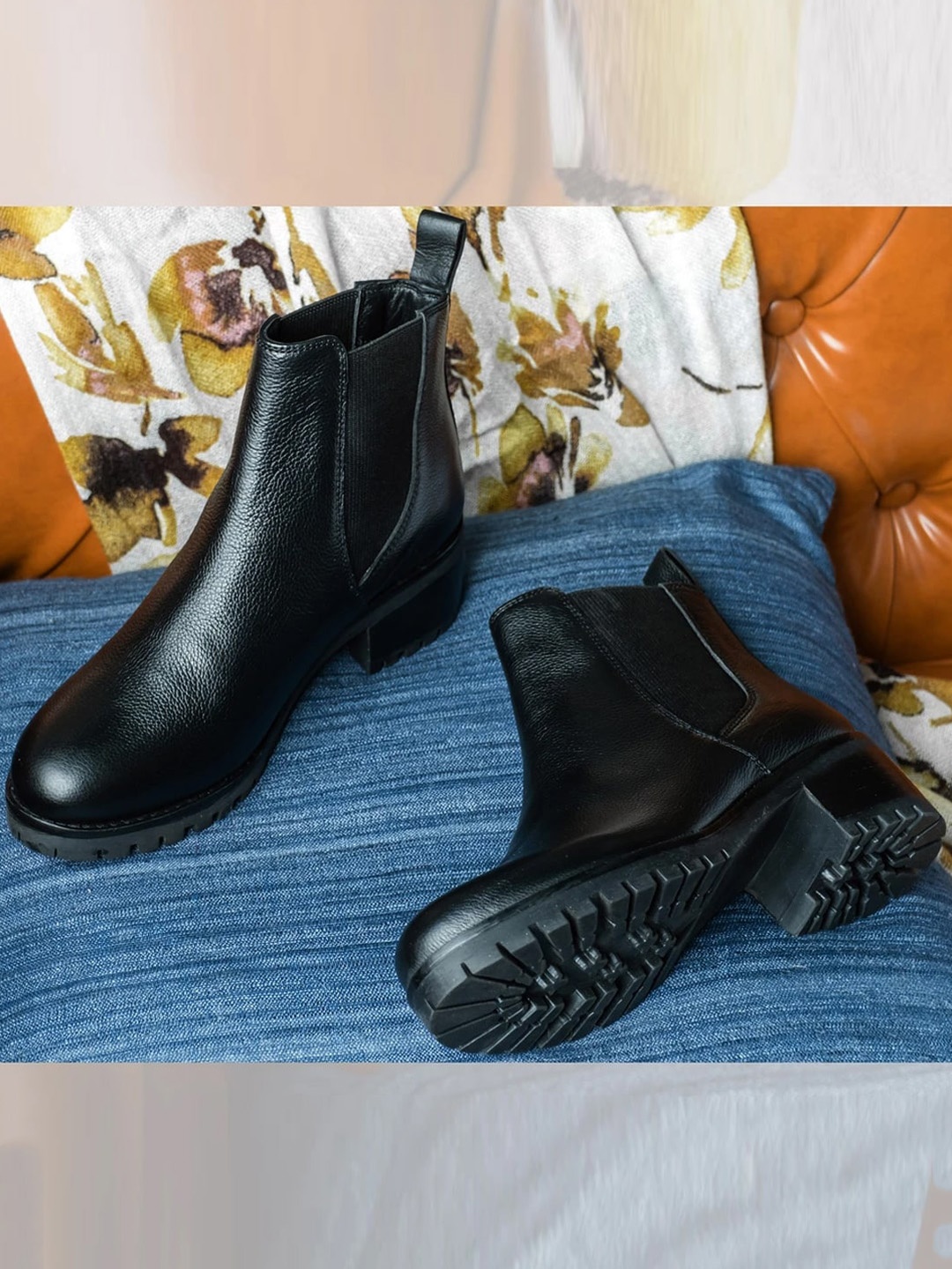

Saint G Women Black Leather Ankle Boots