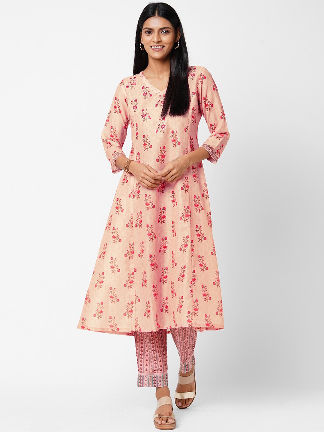

KAMI KUBI Women Pink Floral Printed A-Line Kurta with Trousers