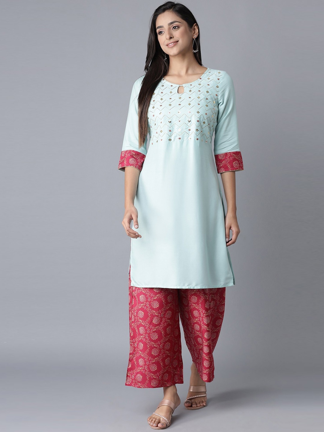 

AURELIA Women Blue & Maroon Floral Embroidered Regular Sequinned Kurta with Palazzos