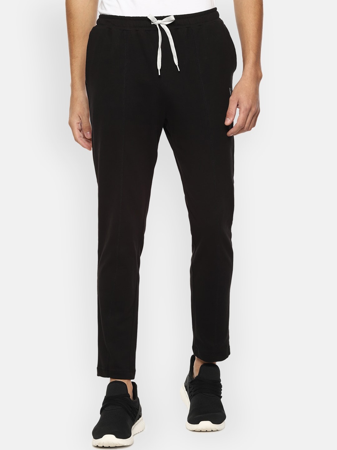 

Van Heusen Sport Men Black Slim Fit Trousers