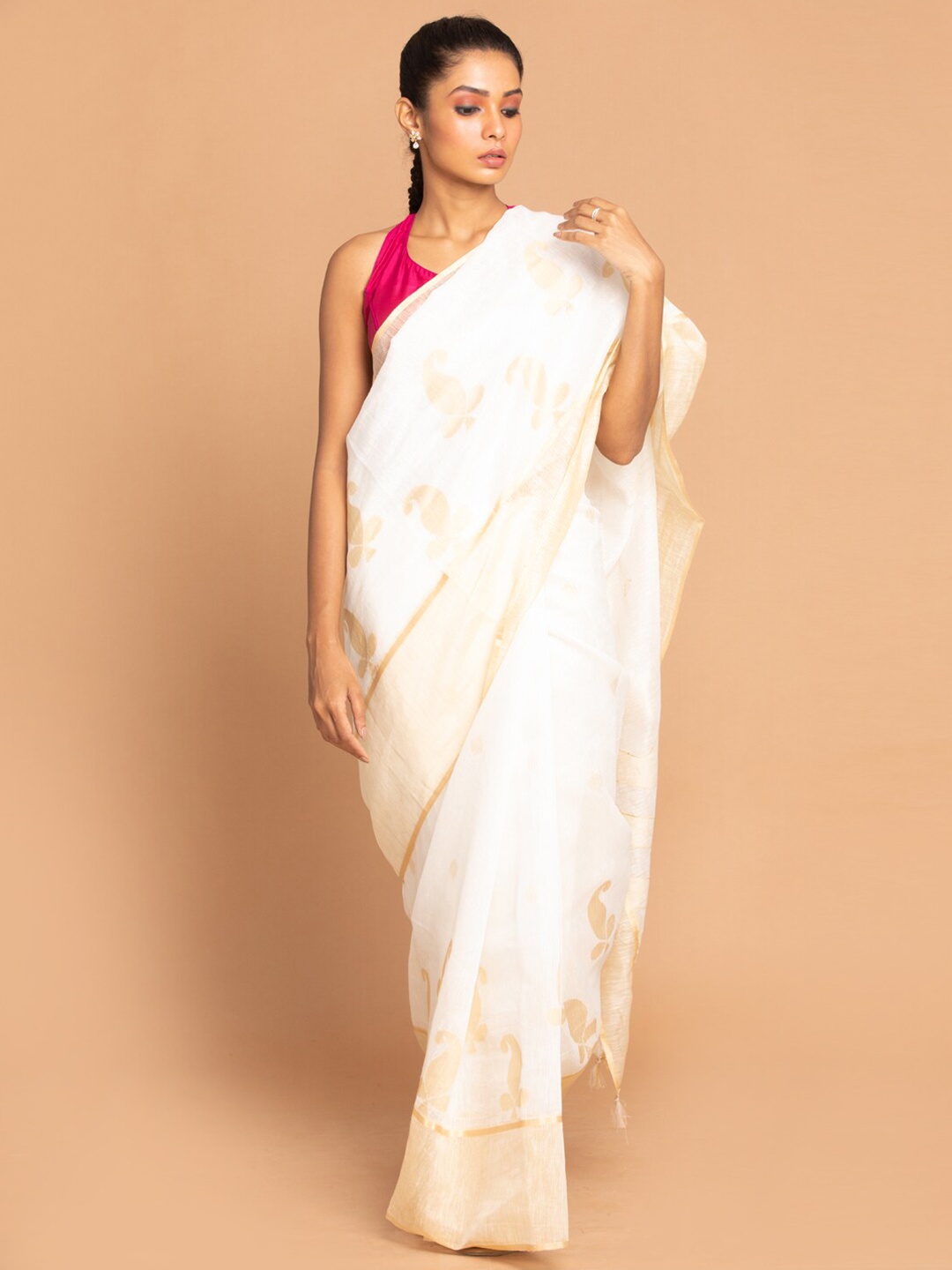 

Indethnic Gold-Toned & White Floral Zari Linen Blend Banarasi Saree