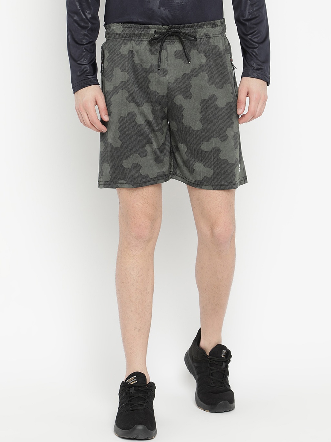 

V2 Value & Variety Men Olive Green Camouflage Printed Shorts