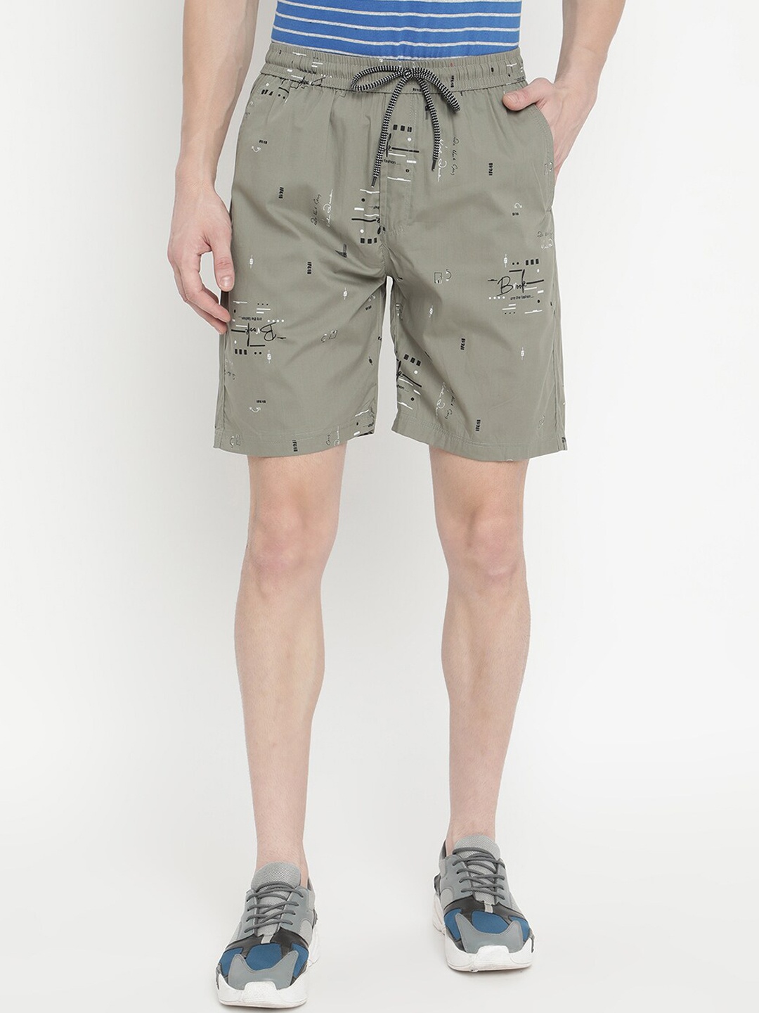 

V2 Value & Variety Men Green Printed Regular Shorts