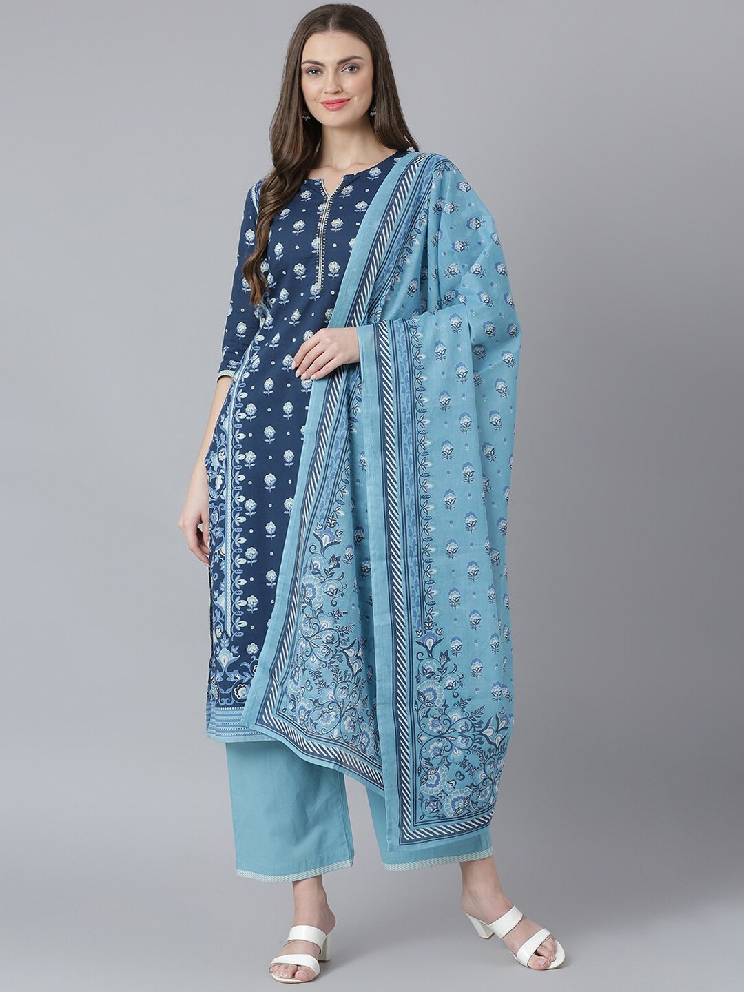 

QOMN Women Blue Ethnic Motifs Printed Regular Sequinned Pure Cotton Kurta with Palazzos & With Dupatta