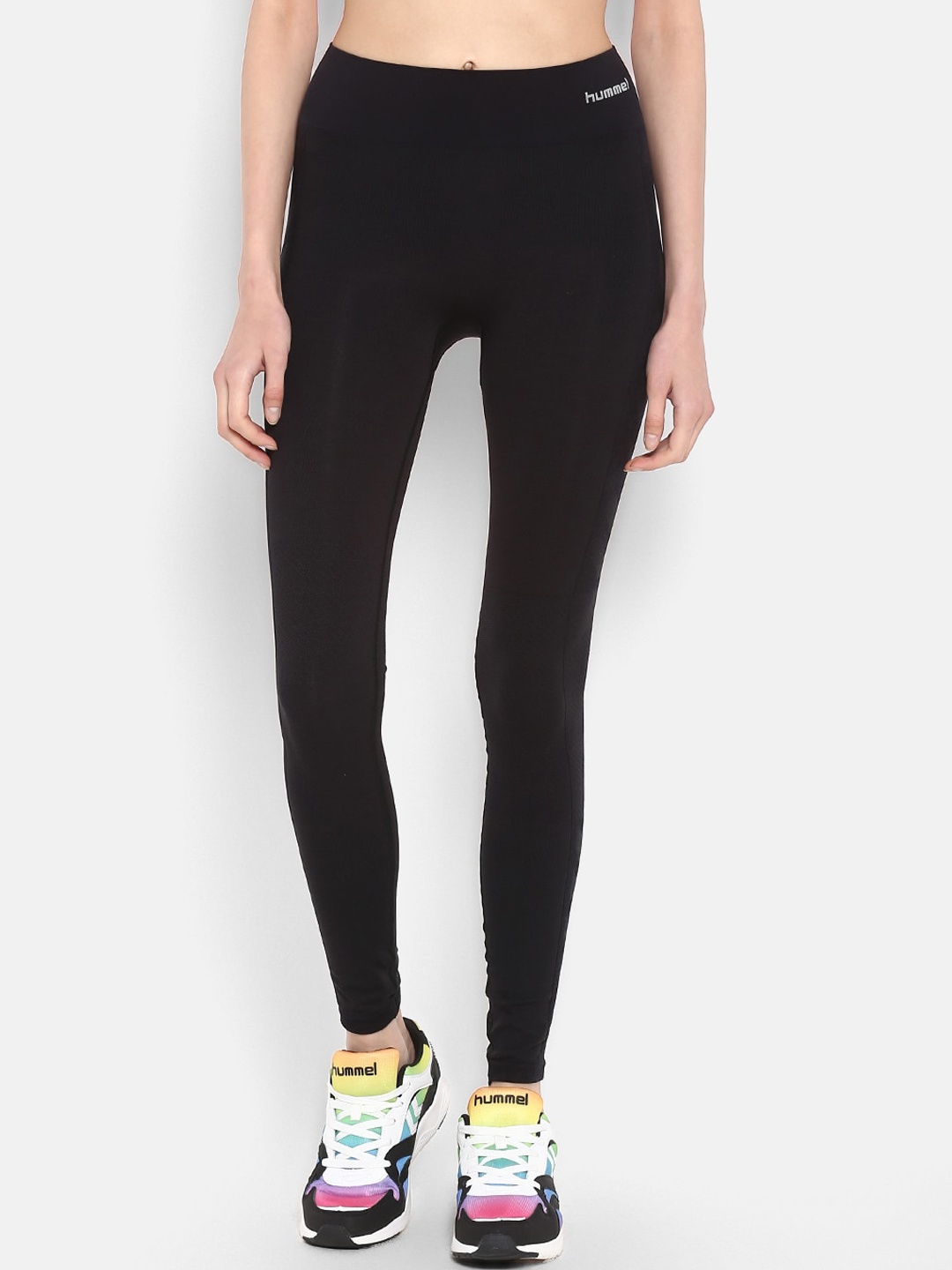 

hummel Women Black Solid Tights