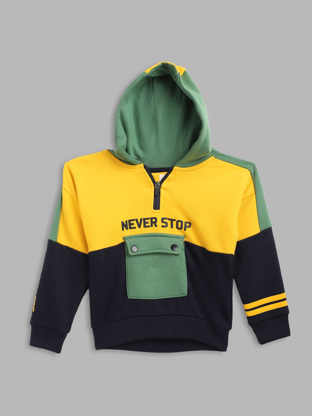 

Blue Giraffe Boys Yellow & Navy Blue Colourblocked Sweatshirt