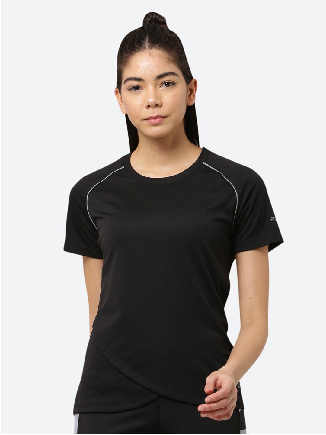 

FITLEASURE Women Black Luxe Yoga Dry Fit T-shirt