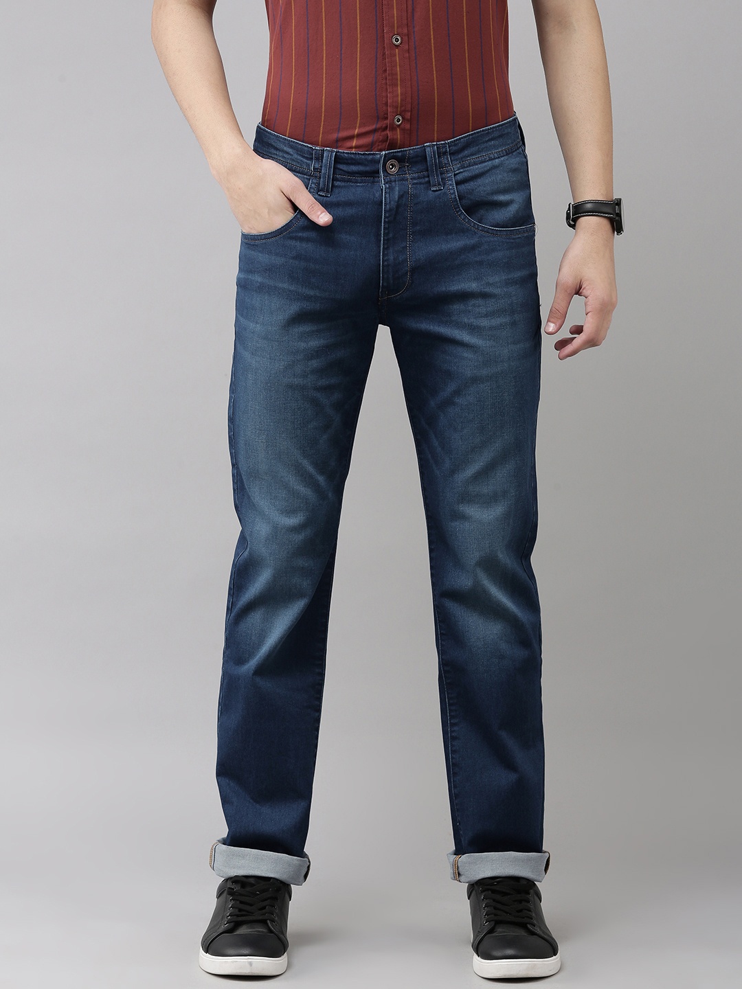 

VAN HEUSEN DENIM LABS Men Blue Slim Fit Low-Rise Light Fade Stretchable Jeans
