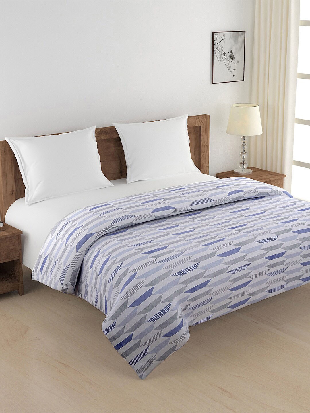 

SWAYAM White & Blue Geometric Heavy Winter 350 GSM Double Bed Quilt