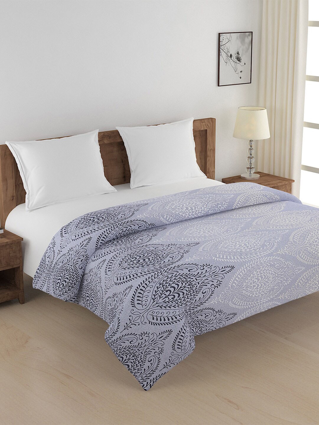

SWAYAM Blue & White Ethnic Motifs Heavy Winter 350 GSM Double Bed Quilt