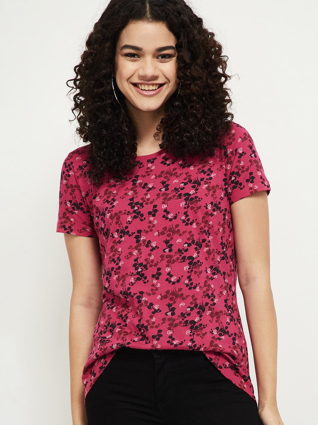 

max Women Fuchsia Floral Printed T-shirt