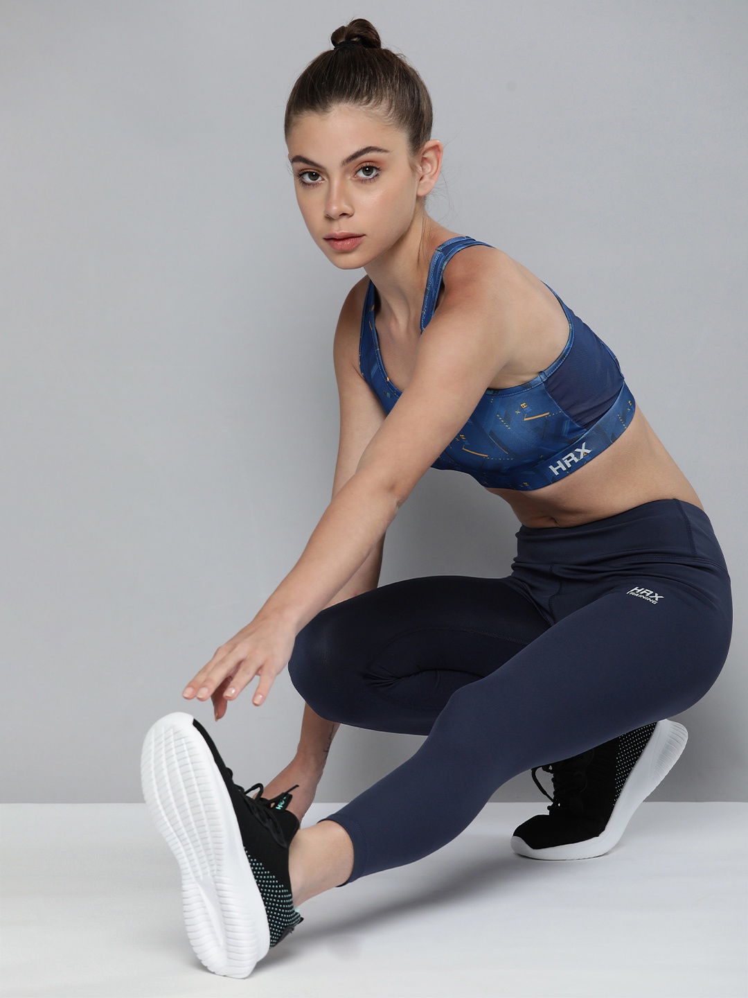 

HRX By Hrithik Roshan Training Women Midnight Navy Rapid-Dry AOP Tights, Navy blue