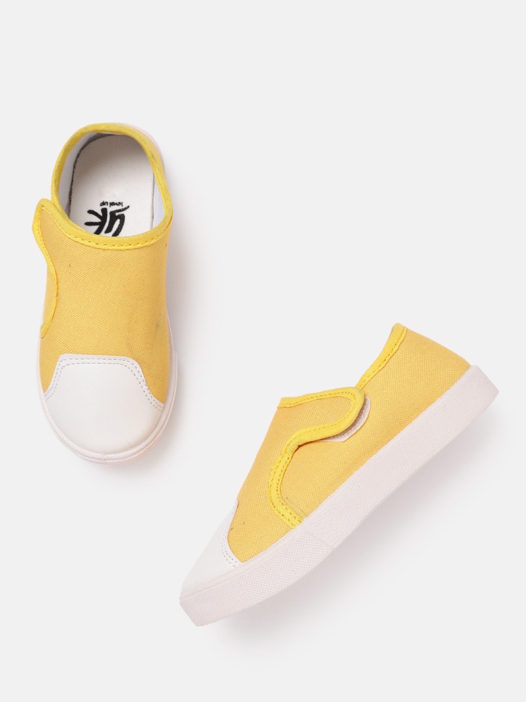 

YK Boys Yellow & White Solid Sneakers
