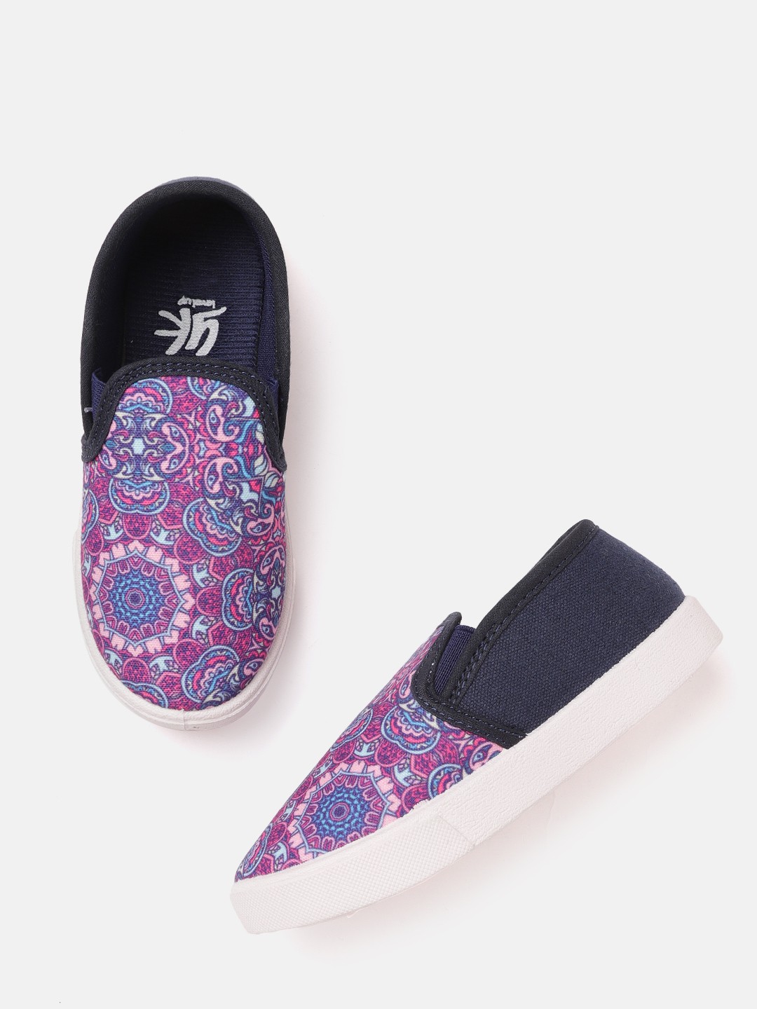 

YK Boys Navy Blue & Pink Colourblocked Slip-On Sneakers with Printed Detail