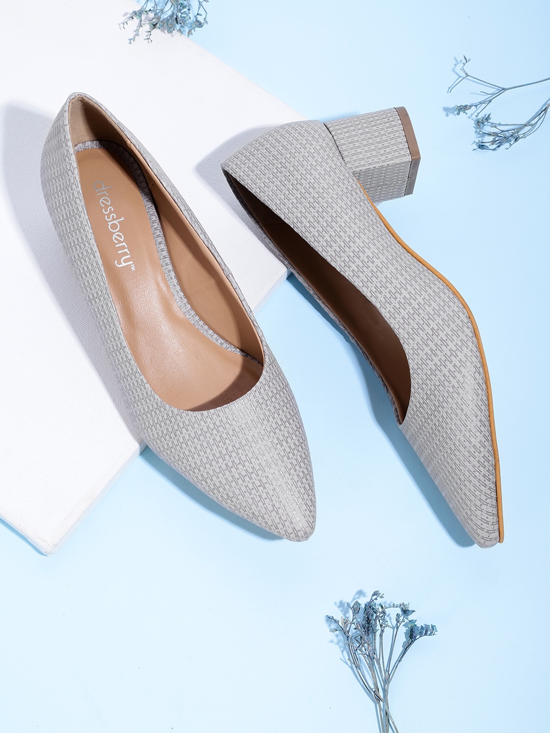 

DressBerry Grey Checked Textured Block Pumps