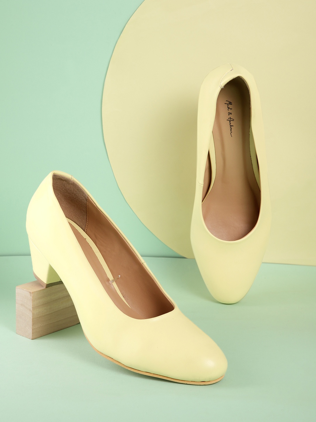 

Mast & Harbour Yellow Solid Pumps