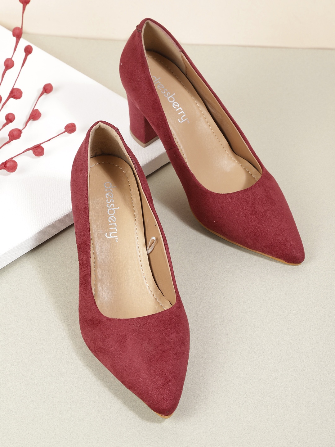 

DressBerry Burgundy Solid Pumps