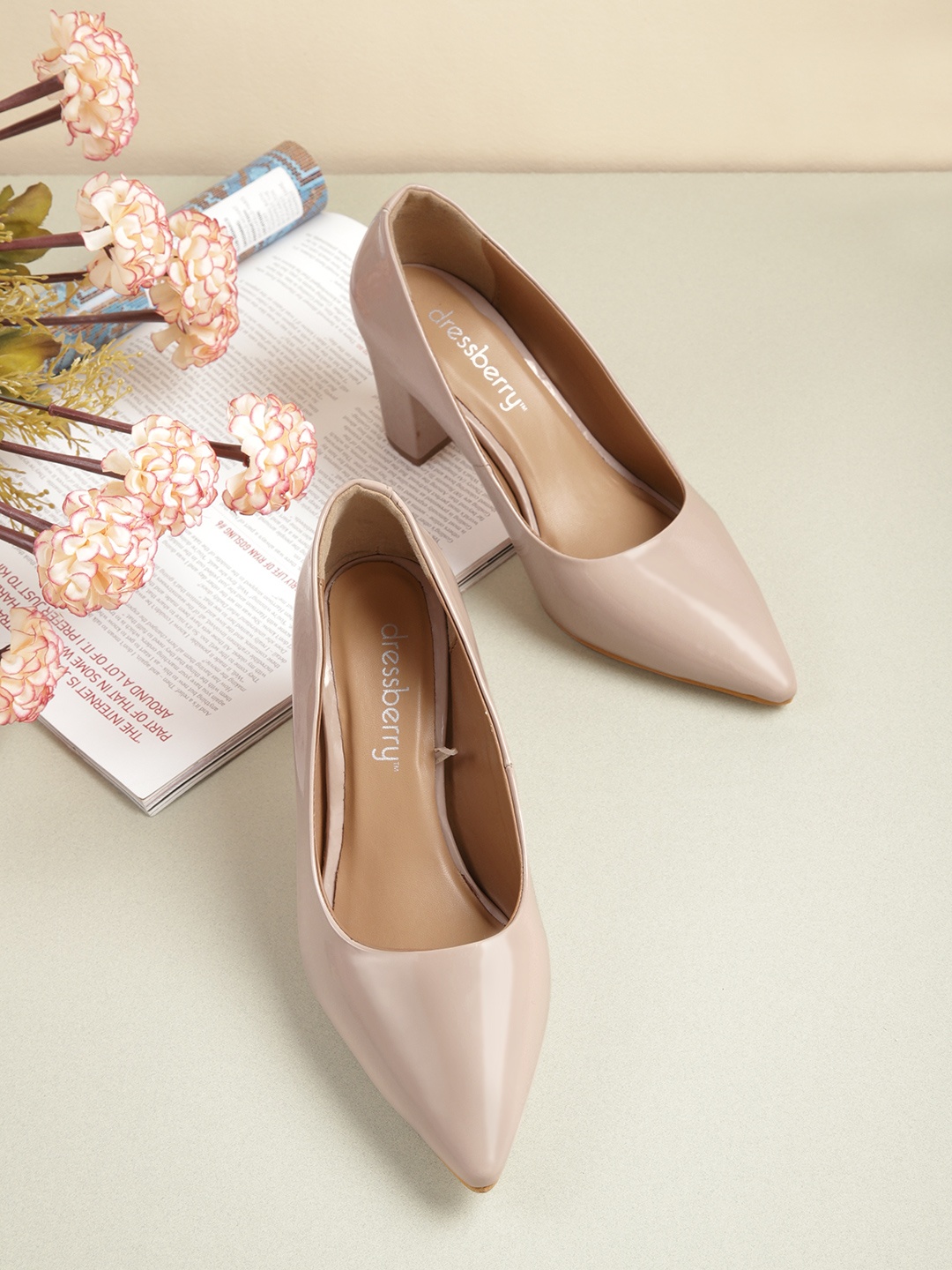 

DressBerry Nude-Coloured Solid Block Pumps with Glossy Finish