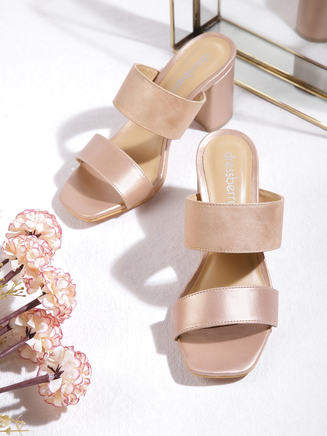 

DressBerry Nude Pink Solid Sandals