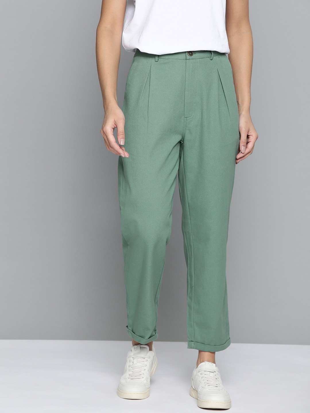 

Mast & Harbour Women Green Pure Cotton Pleated Trousers