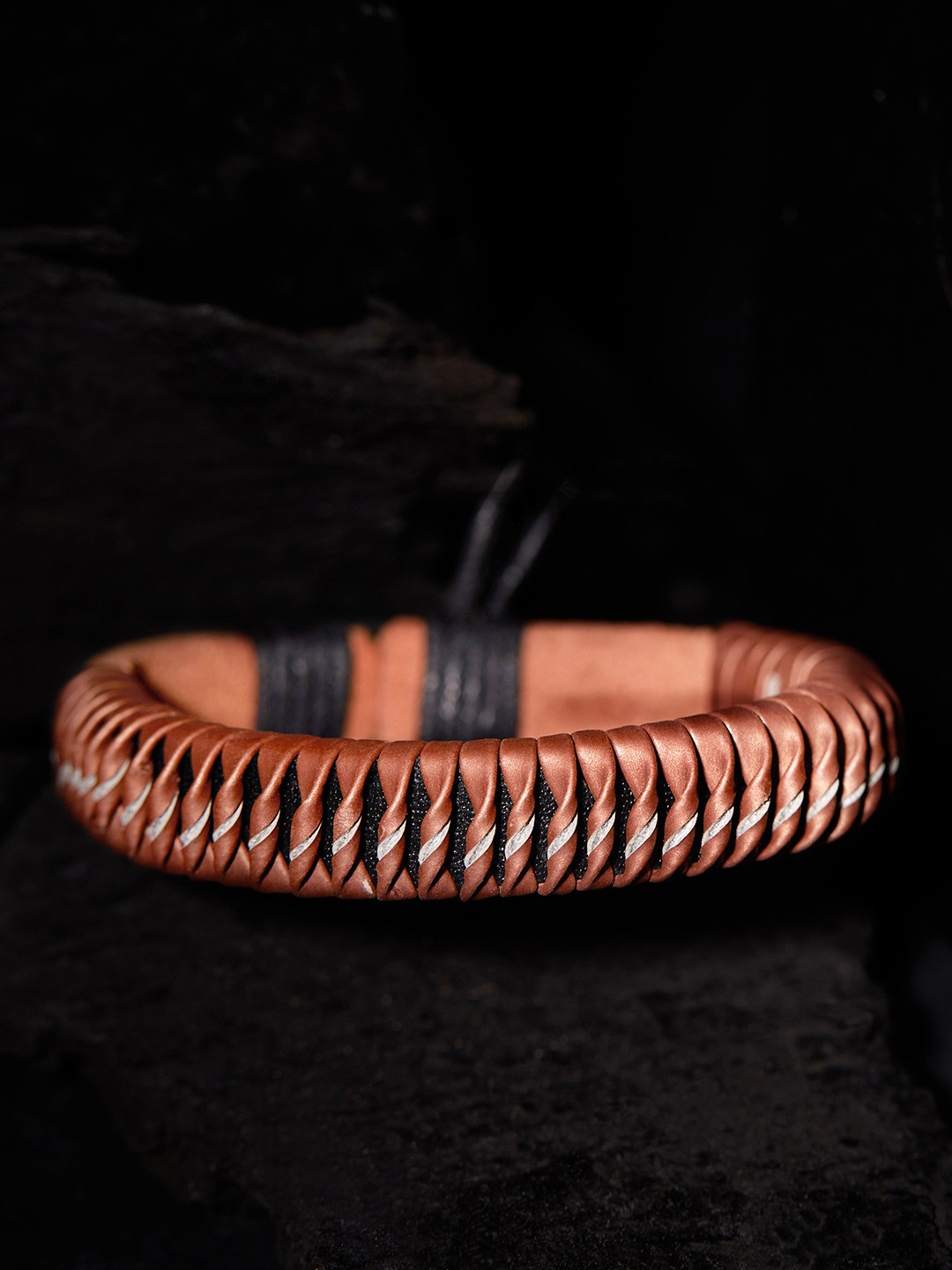 

The Roadster Lifestyle Co Men Brown & Black Wraparound Bracelet