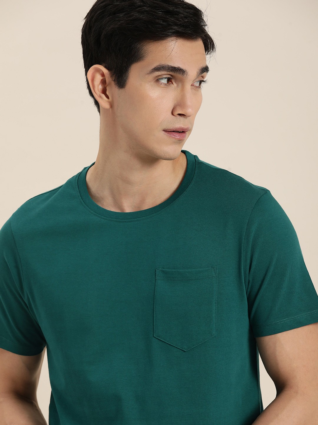 

INVICTUS Men Green Solid T-shirt