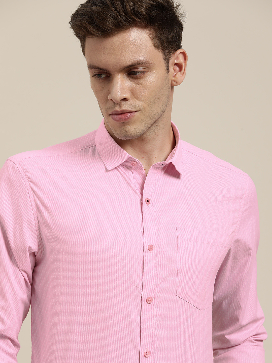 

INVICTUS Men Pink Textured Semiformal Shirt