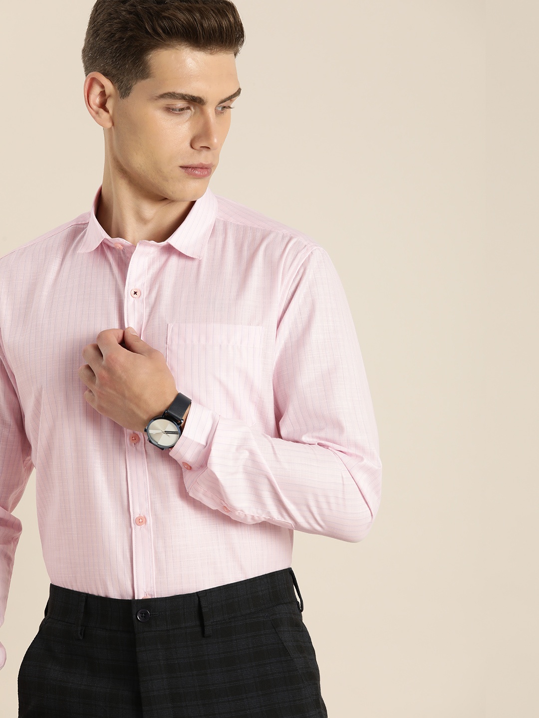 

INVICTUS Men Pink Estilo Slim Fit Pinstripes Opaque Formal Shirt with Chest Pocket
