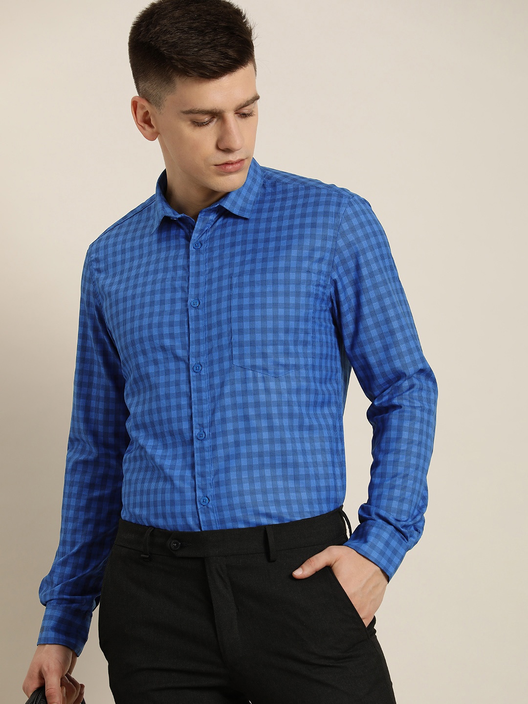 

INVICTUS Men Blue Slim Fit Checked Semiformal Shirt