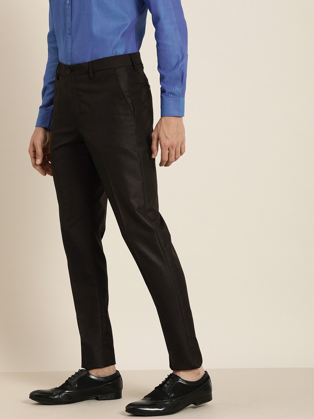 

INVICTUS Men Black Slim Fit Trousers