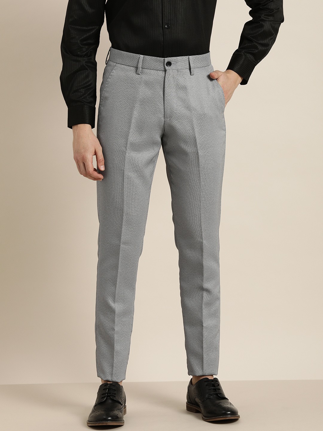 

INVICTUS Men Grey Slim Fit Woven Formal Trousers