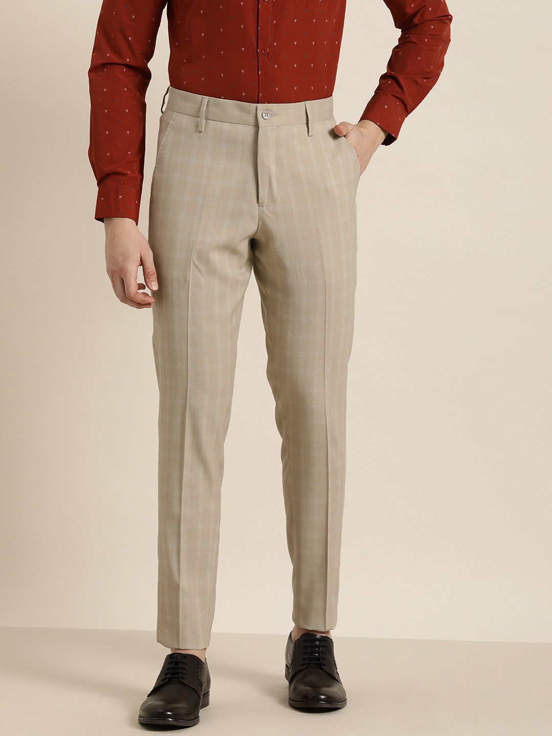 

INVICTUS Men Beige Checked Slim Fit Formal Trousers