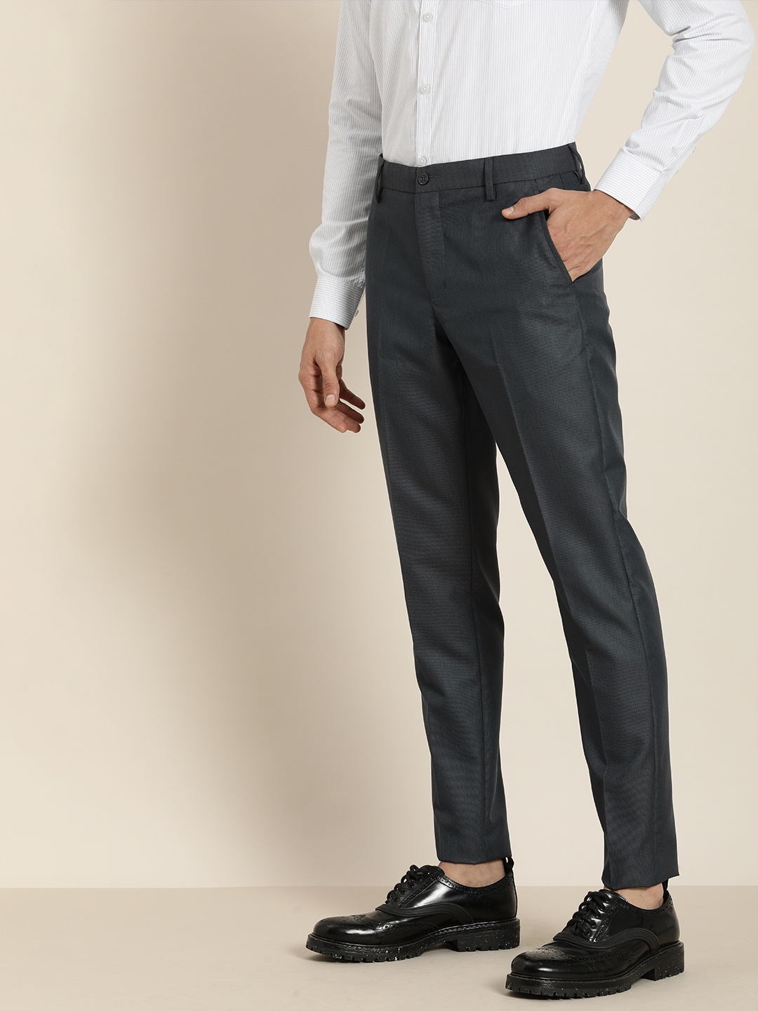 

INVICTUS Men Navy Blue Slim Fit Trousers