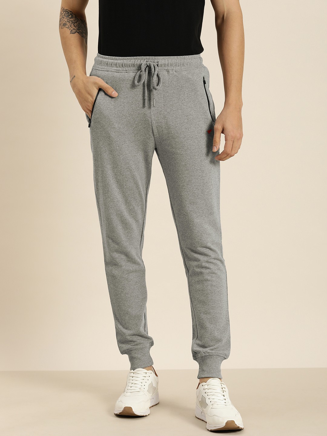 

Invictus Indoor Men Grey Melange Solid Joggers