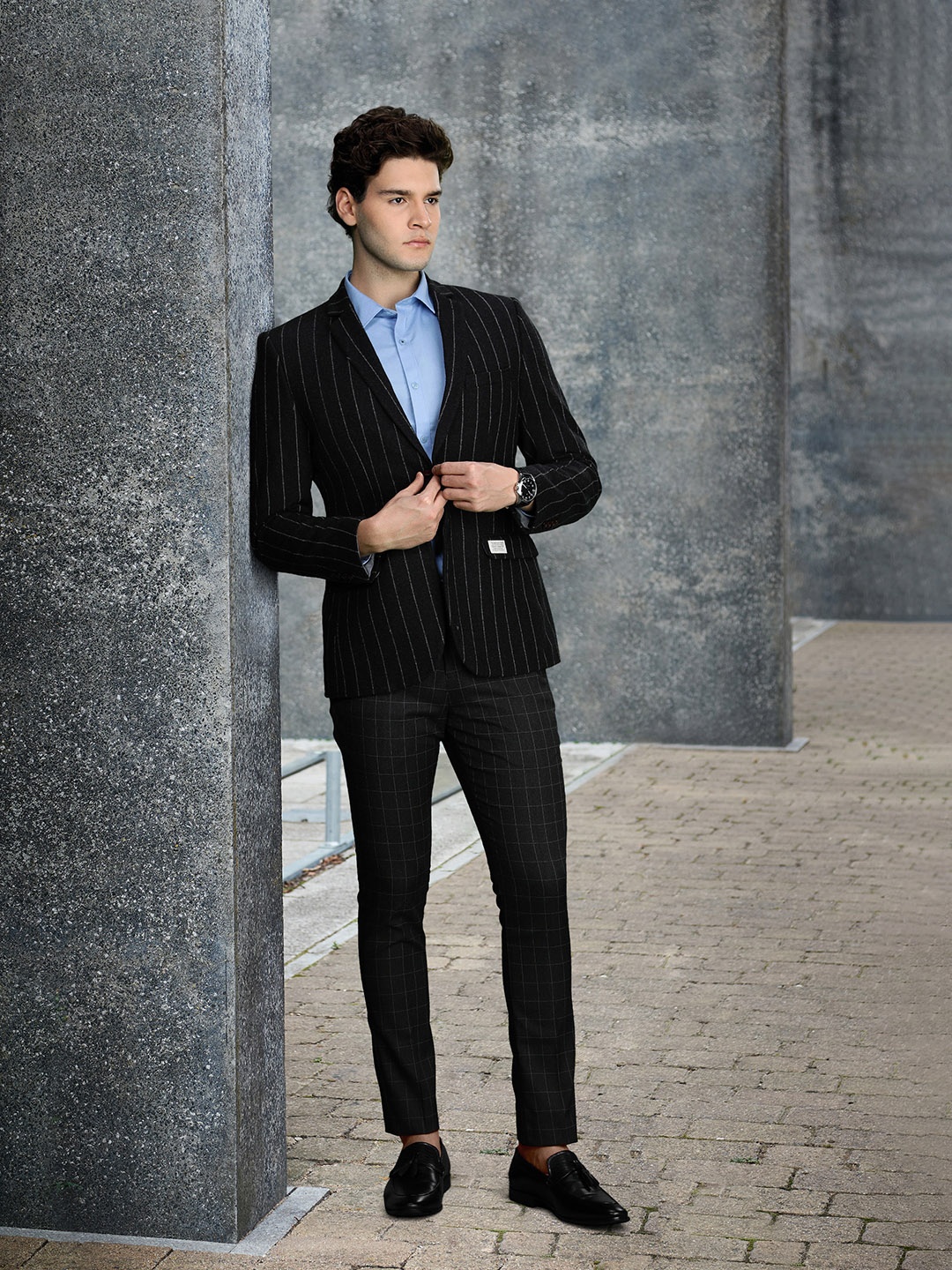 

INVICTUS Men Charcoal Grey Checked Slim Fit Formal Trousers