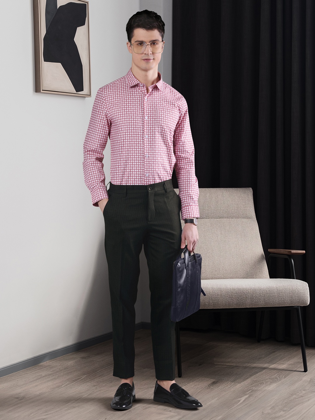 

INVICTUS Men Black Slim Fit Checked Trousers