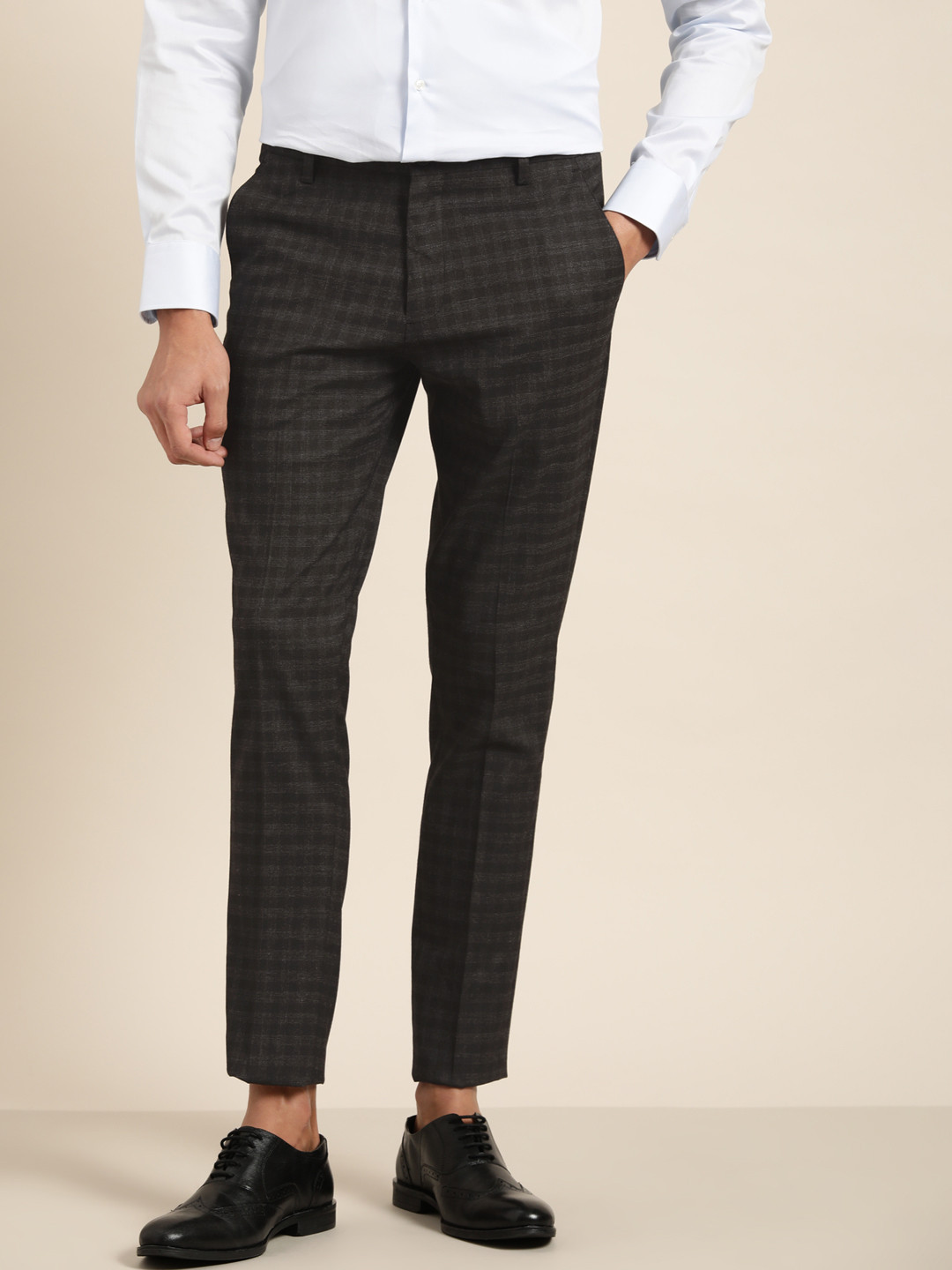 

INVICTUS Men Black Checked Slim Fit Trousers