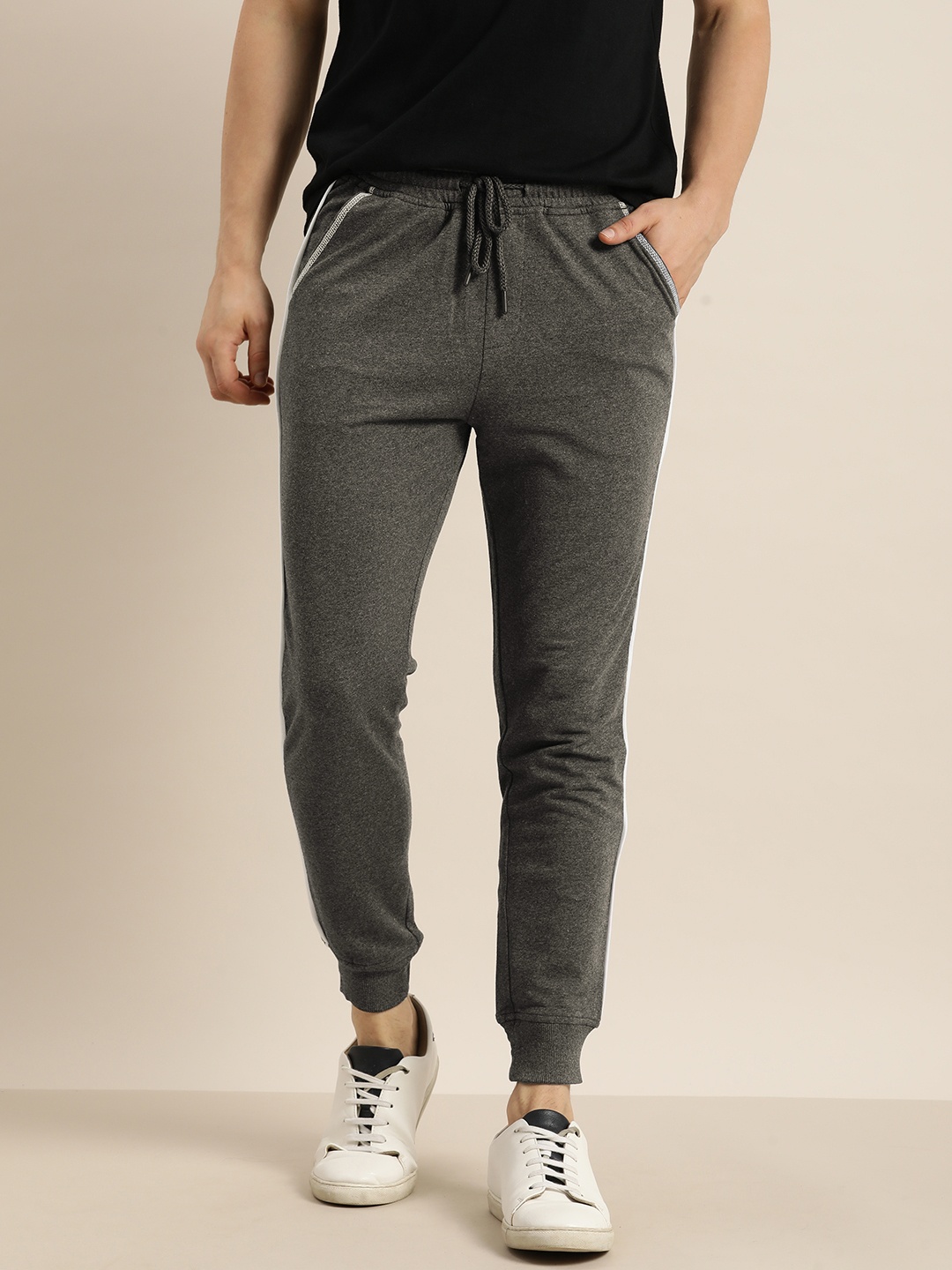 

Invictus Indoor Men Grey Solid Mid Rise Regular Joggers With Side Stripes