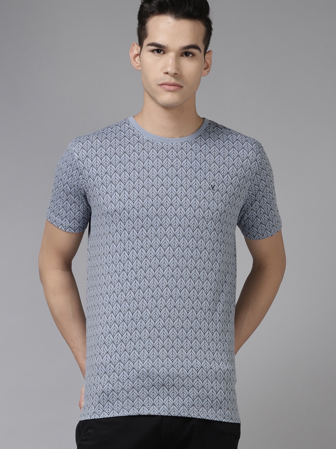 

V Dot Men Blue Printed T-shirt